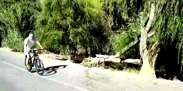 37 Helge cycling in Paihuano