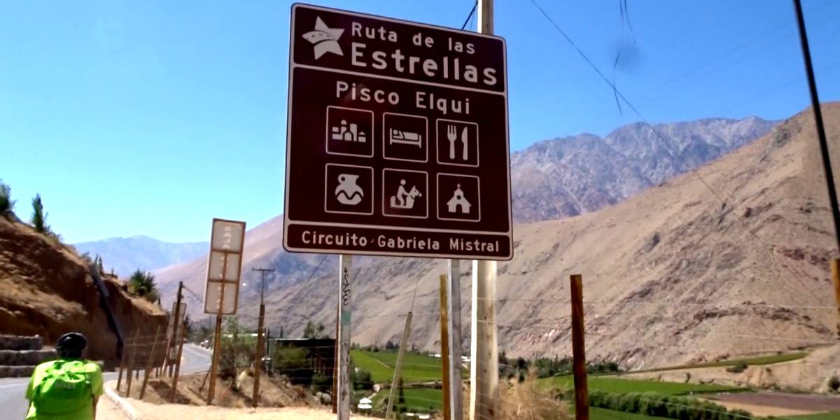 52 Pisco Elqui sign