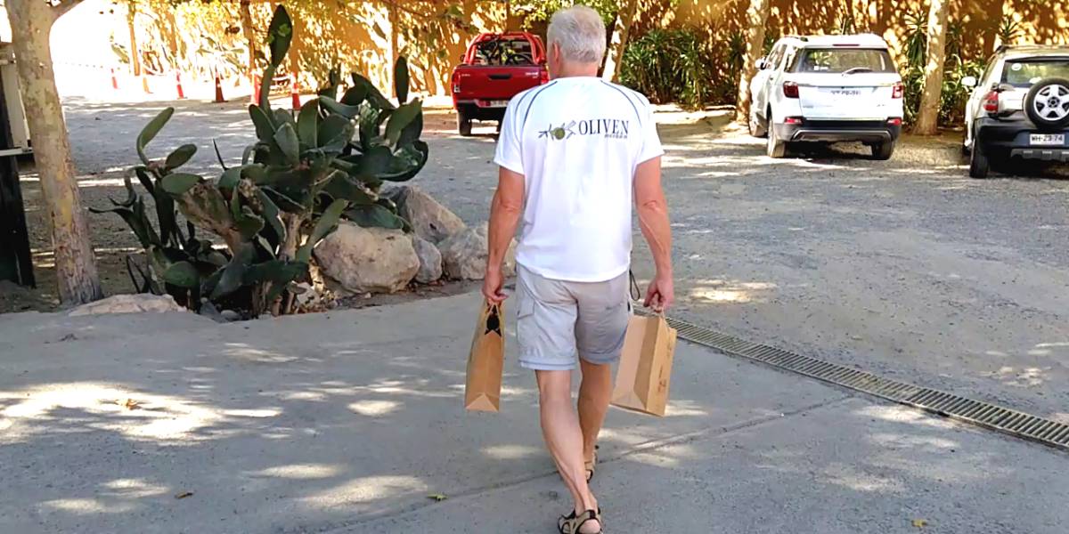 57 Helge with Pisco Mistral bags